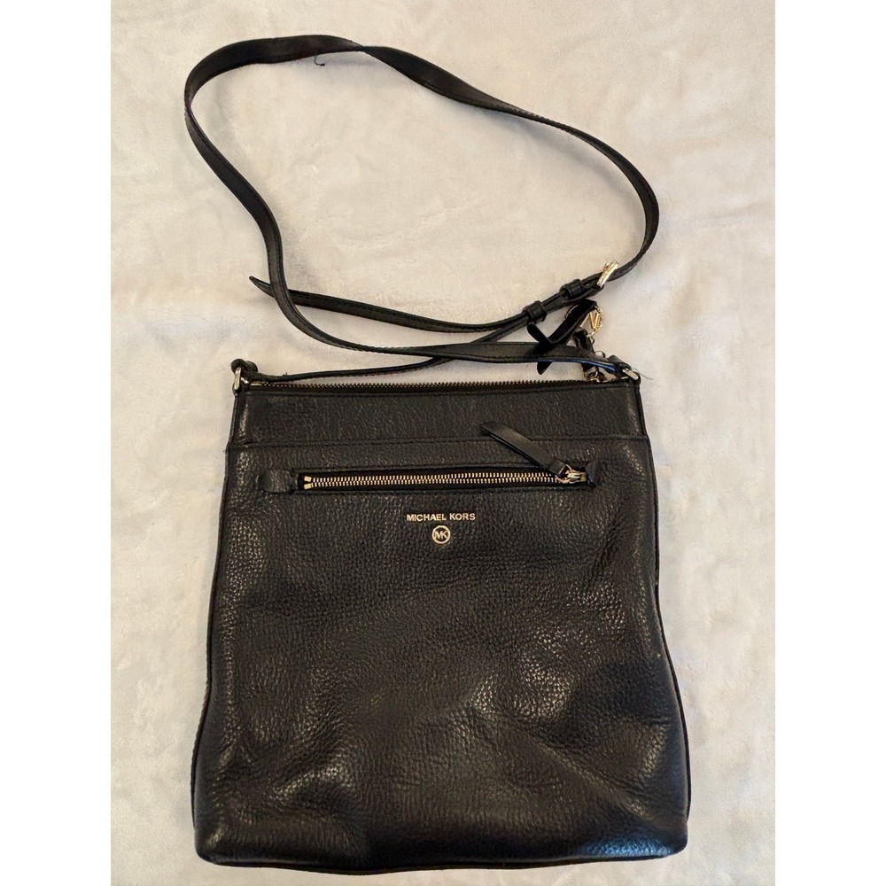 Michael Kors Bedford Black Pebbled Leather Flat Crossbody Messenger Bag Gold HW